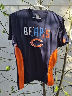 ​Official NFL Team Apparel Chicago Bears Performance Shirt - Size Medium